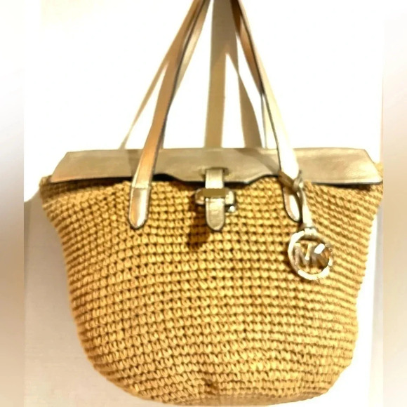 Michael Kors tan straw with gold metallic leather shoulder handbag - Picture 1 of 10